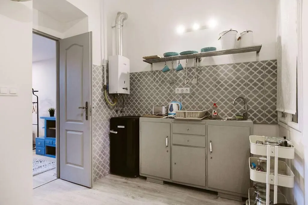 Cozy Budapest Vacation Studio Relax Close Spa Hungary